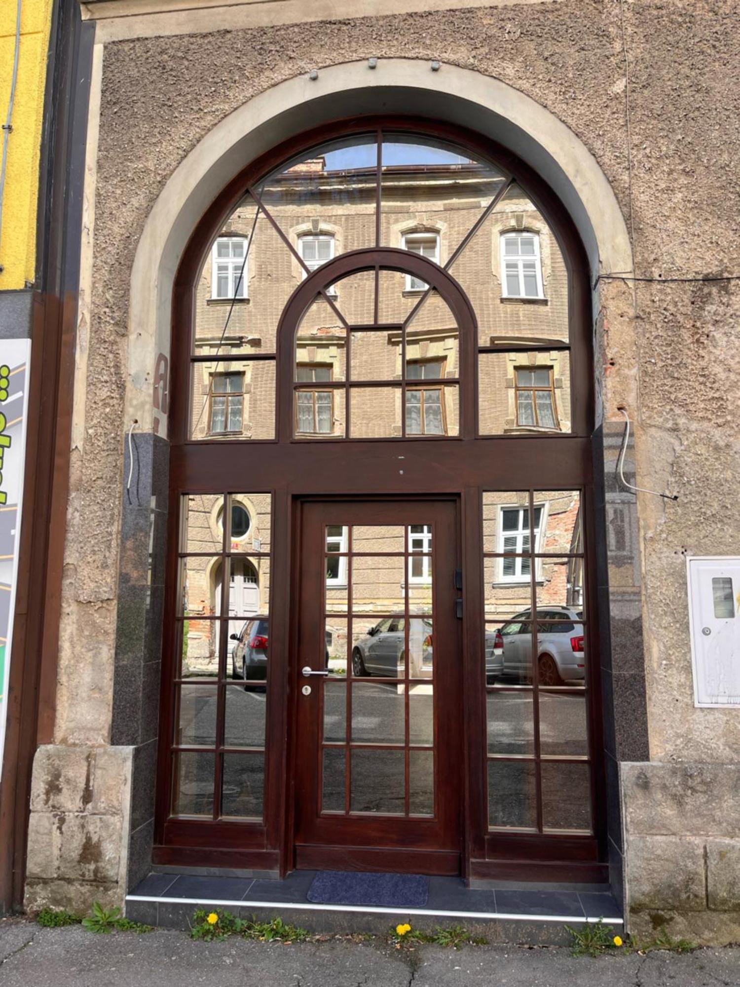 Lilan Apartment Марибор Екстериор снимка
